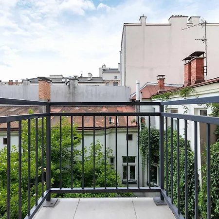 Stylish Dietla With Balcony In By Renters *