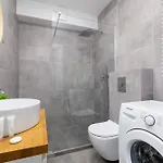Apartment Stylish Dietla With Balcony In By Renters Krakau
